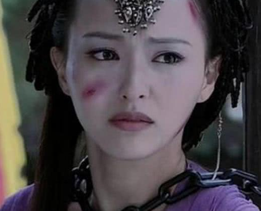 女明星被绑戏,赵丽颖让人心疼,唐嫣十分凄美,关