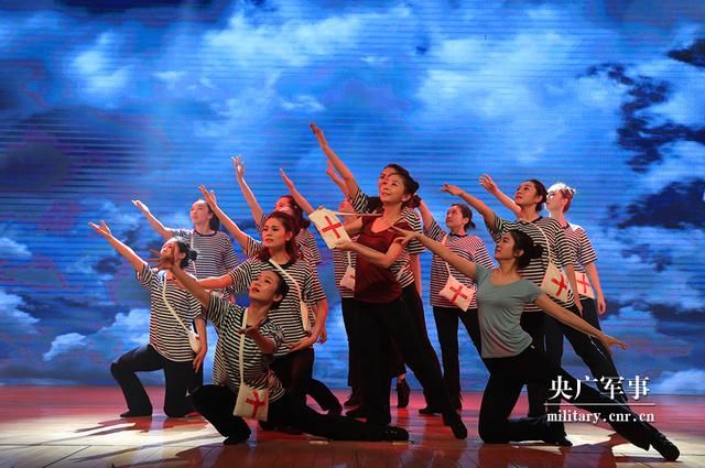 海军总医院迎新春文艺演出唱响新时代强军之歌