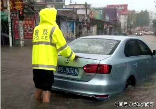 潢川县遭遇强降雨天气 最大雨量超200毫米