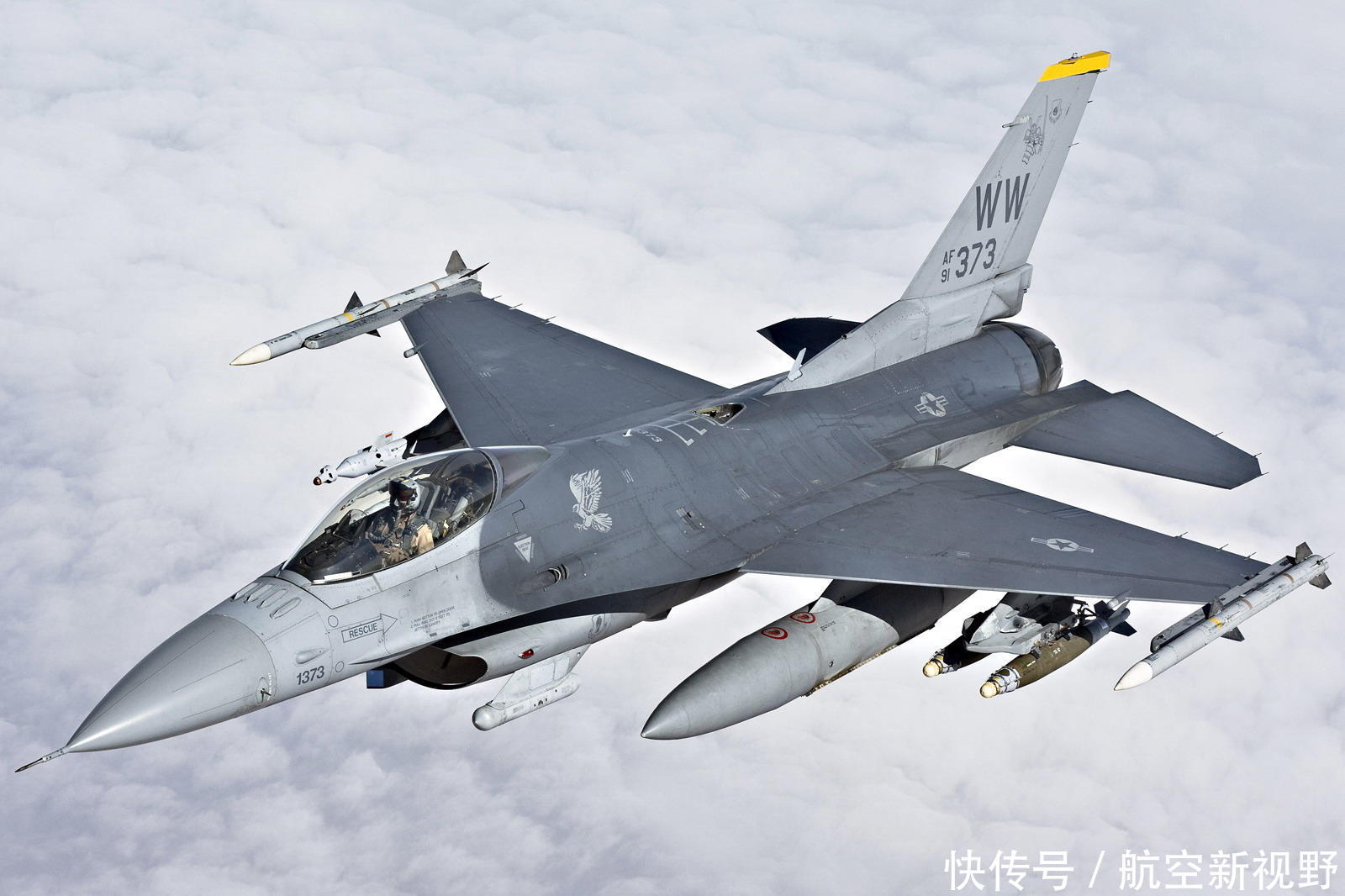 战机演习一刻也不消停 这次在百里基地F16要大