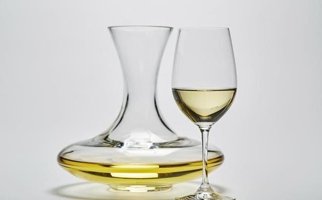 白葡萄酒需要醒酒吗?让白葡萄酒醒一下,会变得
