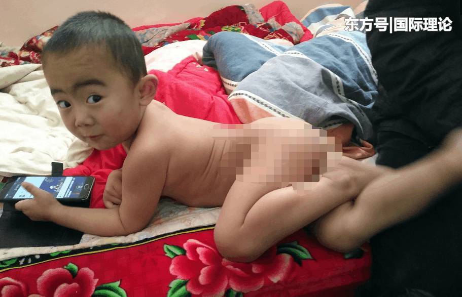 零下4度天气这农村小孩不穿衣服，农民爷爷说他从来不感冒