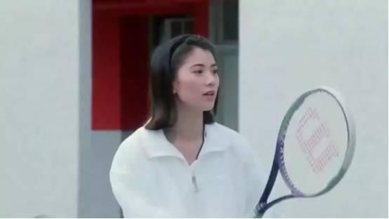 都说郑爽是漫画腿,年轻时候的袁咏仪才是真正