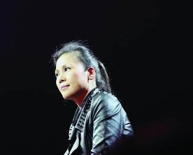 田震开撕那英,三个字让所有人力挺田震!恨透那