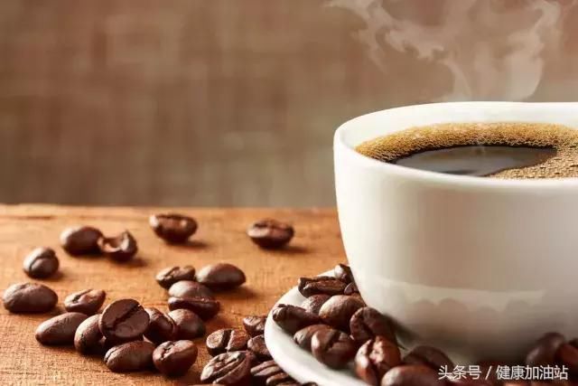 睡前饿了吃还是不吃?按这些方法吃不怕胖