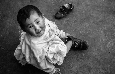 他自称穿越自4000年后,因机器故障卡在2018,还