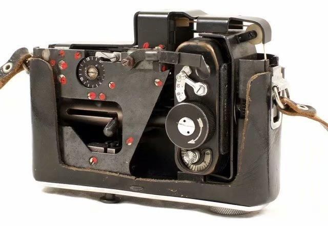 揭秘:苏联克格勃特工使用的Zenith-E间谍相机