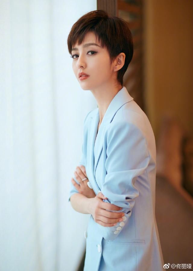 雷佳音询问阴阳合同 经纪人如此回应