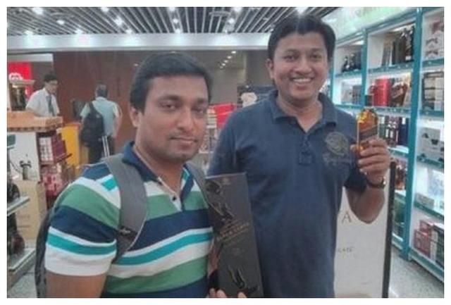 印度人也喜欢买东西,来中国一路买买买,没人会