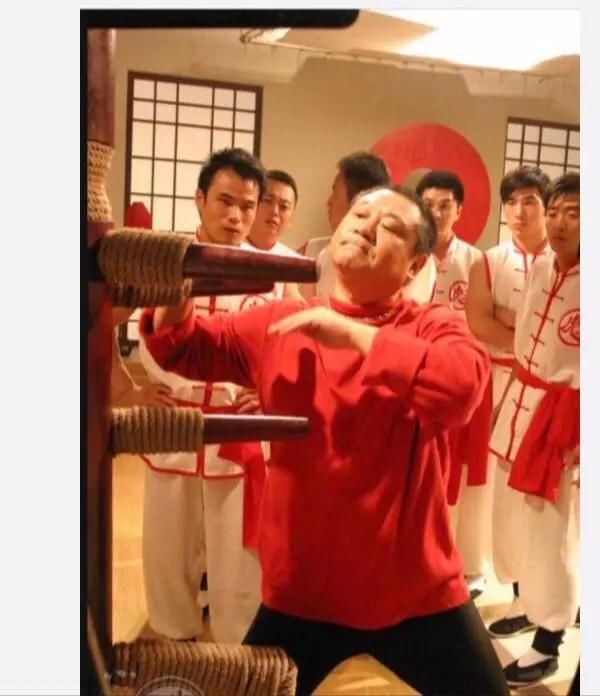 范爷的武月从开心到躺枪,范伟的高调挑逗铲屎