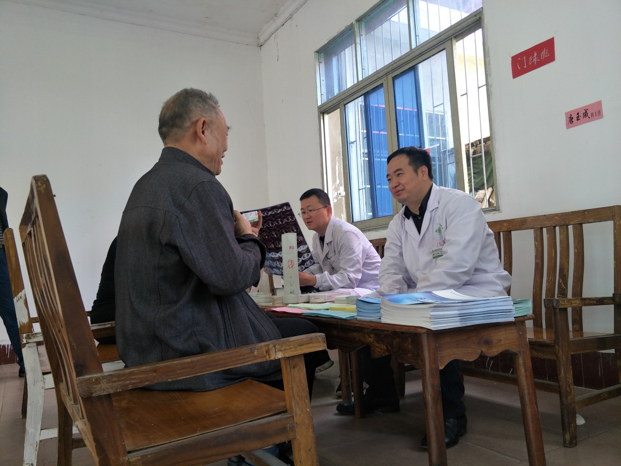 “仁济”专家赴常宁市水口山开展抗癌科普义诊