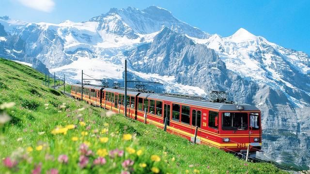 8小时开290公里,全球最慢火车,乘客却嫌司机开