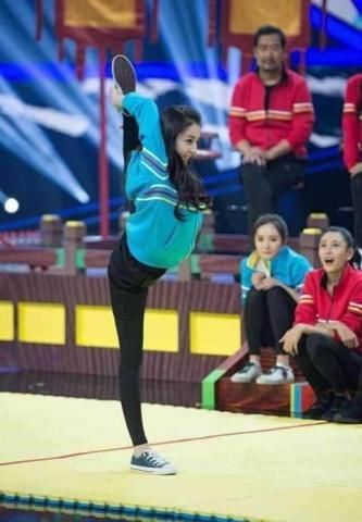 迪丽热巴最不舍得删的5张照片,图2有难度,图4