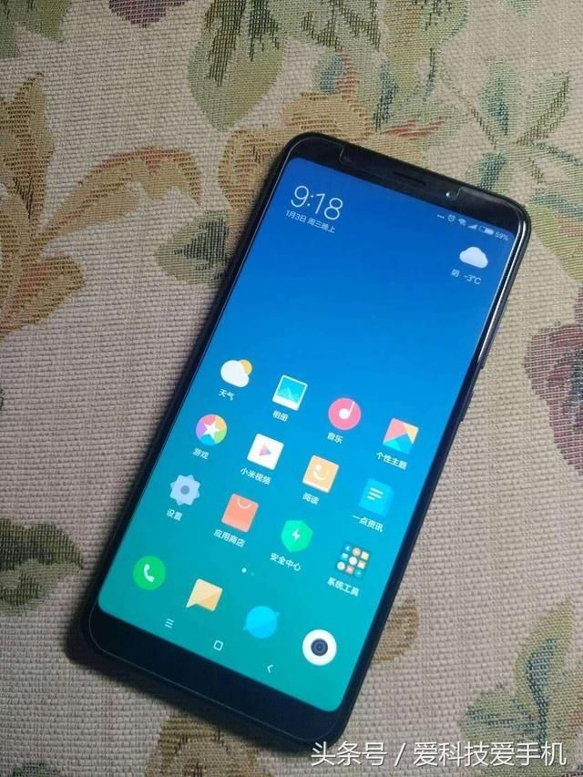 999元红米5 plus上手评测,十里八村的小姑娘都