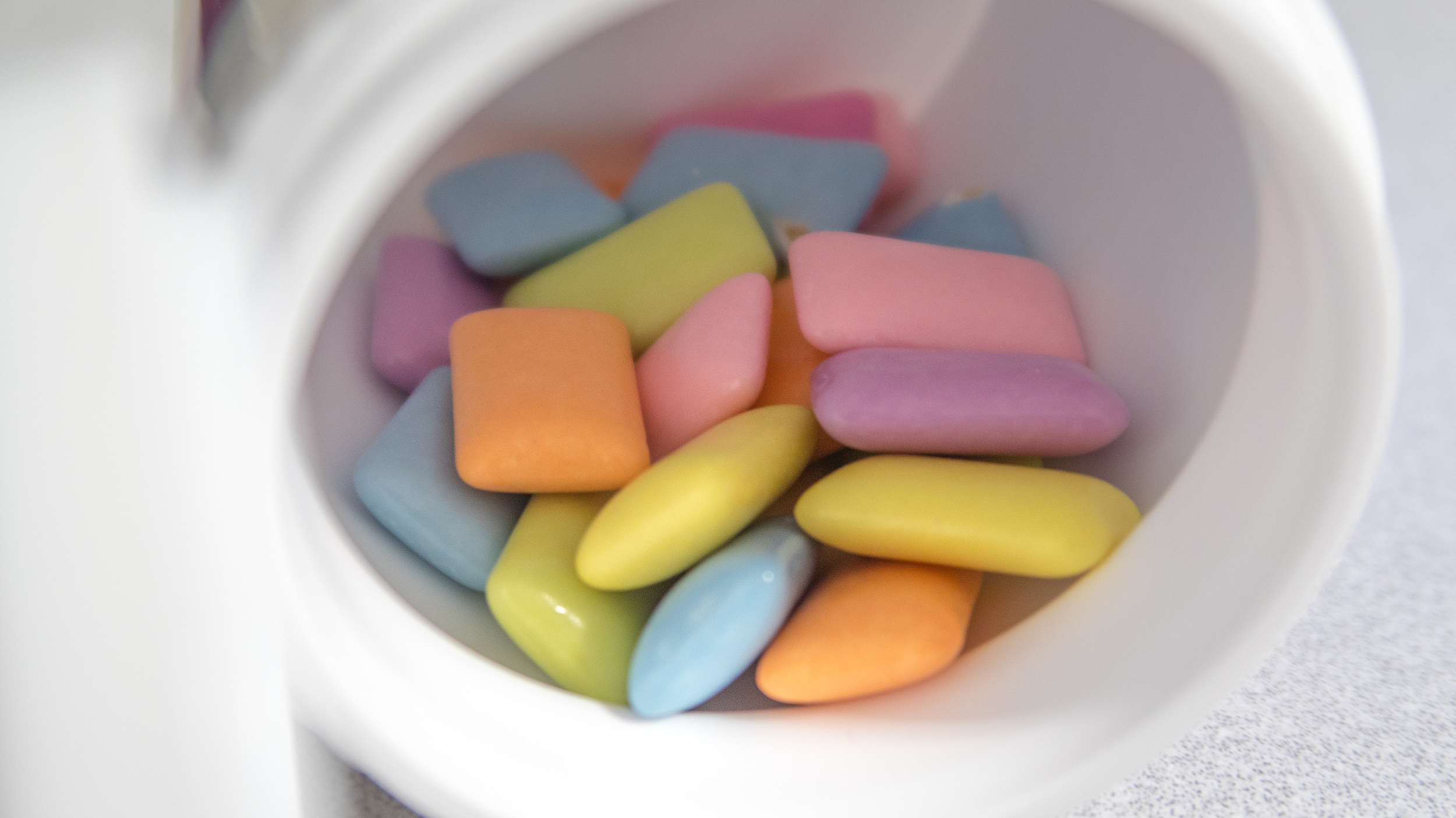 吞下去的口香糖会粘住肠子?有一种情况真的很危险 吞下去的口香糖会粘住肠子?有一种情况真的很危险