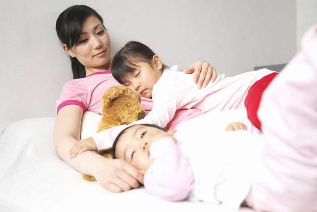 宝宝发烧用酒精擦拭降温,无知父母,导致4个月