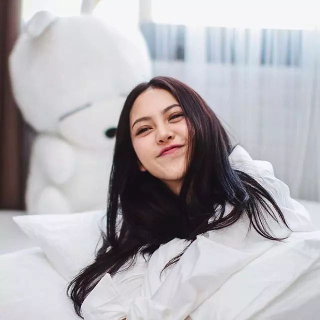 撞脸陈伟霆和迪丽热巴是怎样的体验?这枚泰国