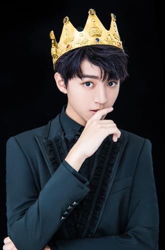 TFBOYS王俊凯18岁以身价2.48亿成富一代,家