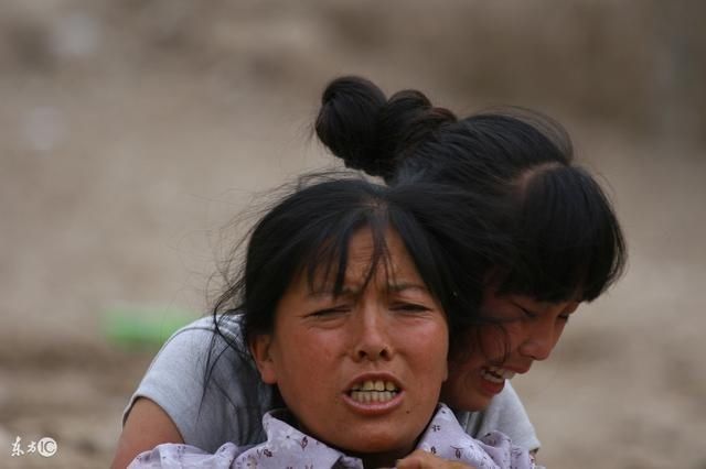 男子暗地里用母亲的三金作彩礼,婆婆爱子却心