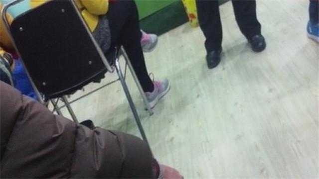 导游各显神通 哭穷威胁来推销