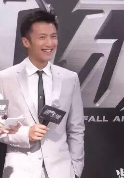 低估谢霆锋颜值?吊打吴亦凡鹿晗欧豪,连赵薇吴