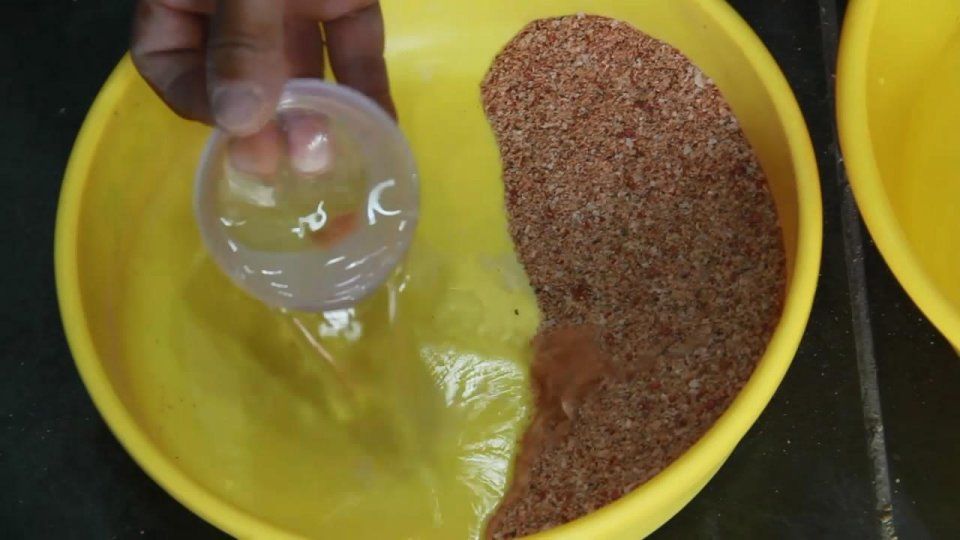 钓鲫鱼用什么饵最最好?只需这2款常见饵互搭