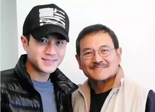 上海滩的冯敬尧,射雕里的洪七公,一家低调恩爱