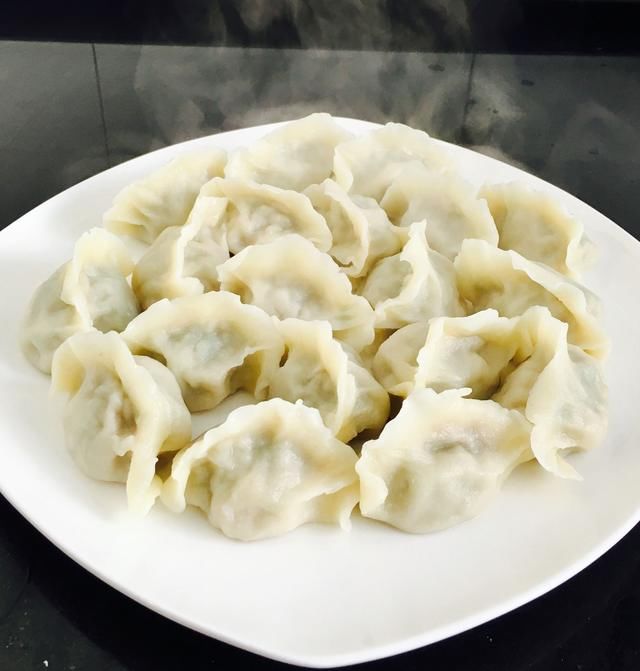 如何调制芹菜饺子馅好吃?芹菜猪肉水饺的家常