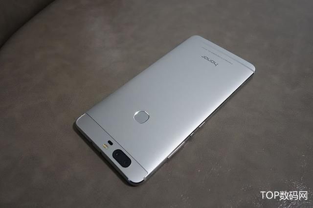 电信卡渣续航 华为荣耀V8使用一年半体验分享