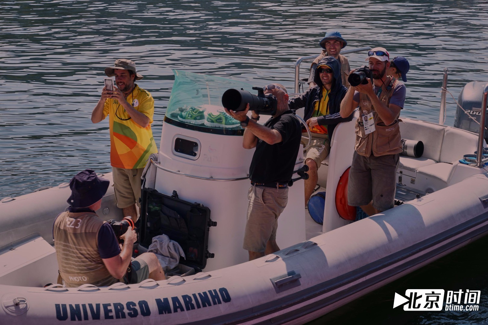 组图-帆船赛摄影记者串门“北京时间号” 组图-帆船赛摄影记者串门“北京时间号”