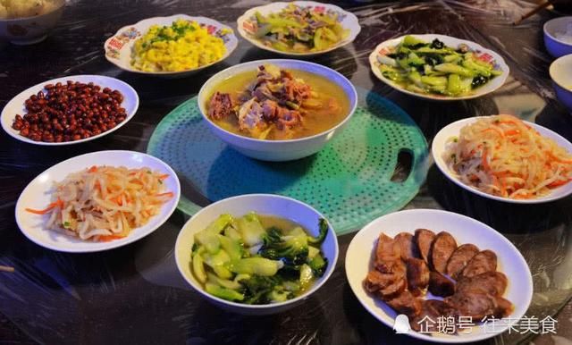 中国菜好吃还是韩国菜好吃?外国人说的一句话