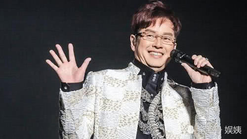 香港歌坛十大杰出男歌星排行榜:黄家驹第三,张