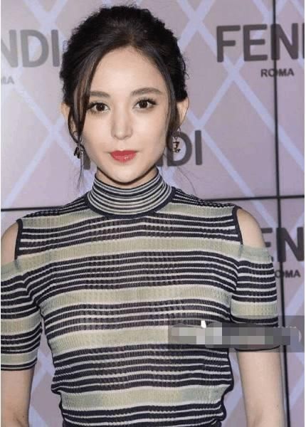 古力娜扎和迪丽热巴未PS照曝光,差距真大,一个