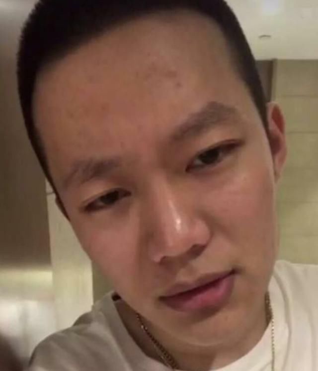 Pgone的真实长相让贾乃亮扎心!网友看完特意