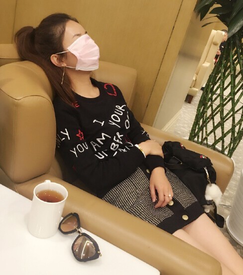 赵丽颖自曝七夕神秘人送花 网友操碎心 赵丽颖自曝七夕神秘人送花 网友操碎心