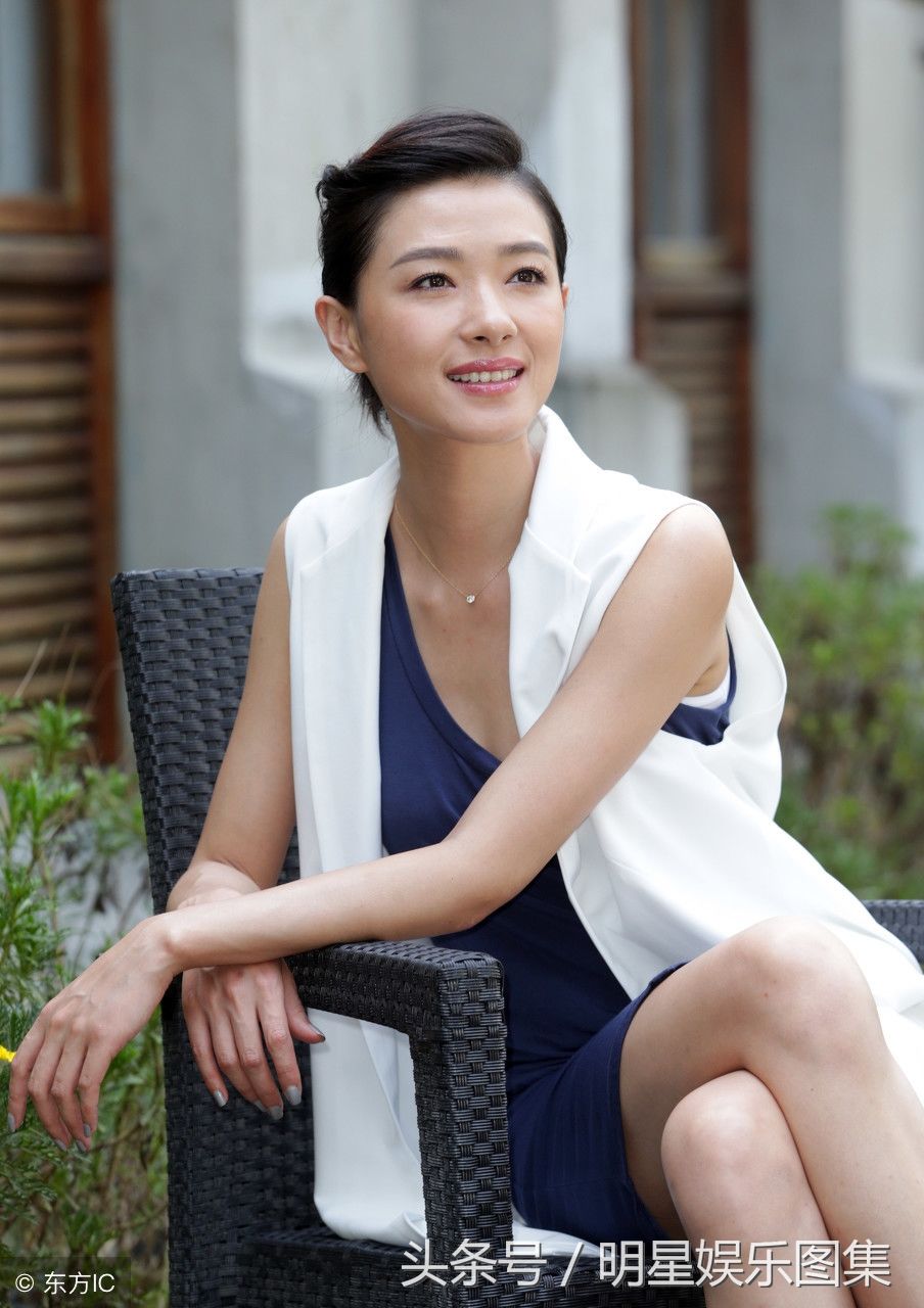 电视剧《脱身》的女主角,万茜气质优雅动人