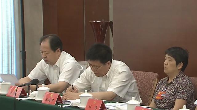 各团代表分组讨论工作报告 各团代表分组讨论工作报告