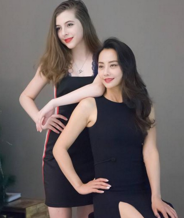 马雅舒与14岁继女近照"歪果仁"长得比较快!