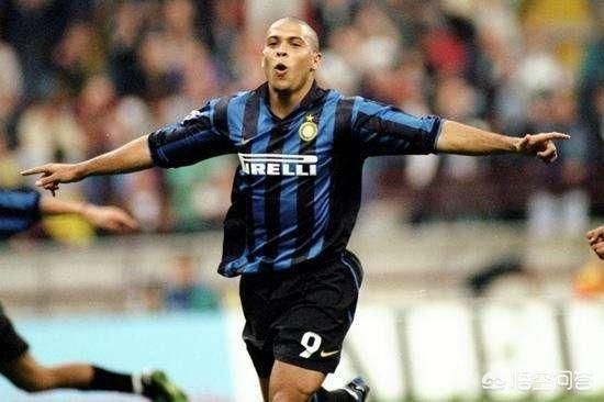 当年罗纳尔多为什么在巴萨:只踢了一年就转回