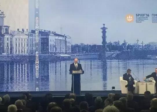 战斗民族有多猛?200人打趴1000个英国流氓!