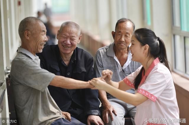 未来农村老人养老问题如何解决?别着急,国家制