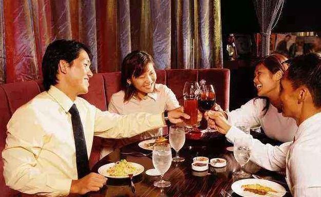 职场新人必学 不懂喝酒也要懂的酒场规矩