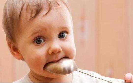 缺锌孩子的表现,你家孩子踩中几个?吃2种食物