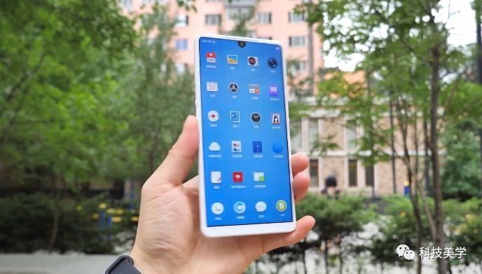 小米8\/一加6\/坚果R1\/魅族15Plus 国产旗舰对比