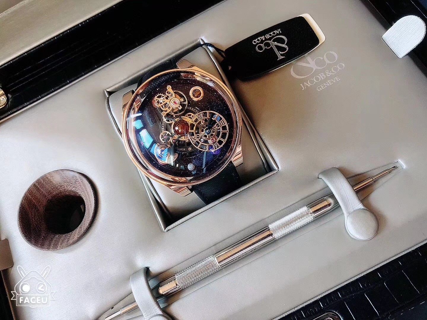 捷克豹天体陀飞轮Astronomia时间来帮助平衡体重手表 捷克豹天体陀飞轮Astronomia时间来帮助平衡体重手表