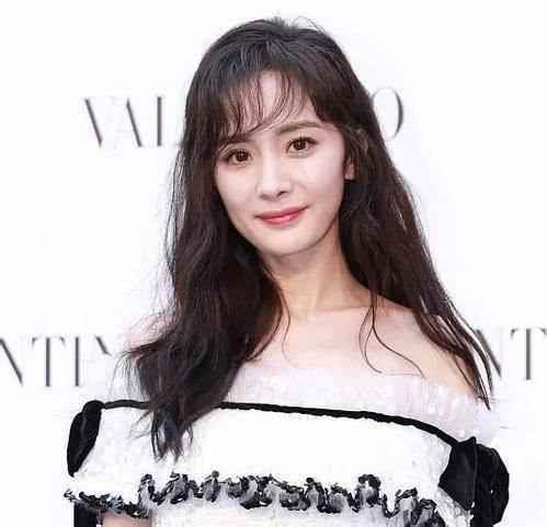 刘恺威宣布二胎喜讯,杨幂停工三个月养胎,网友