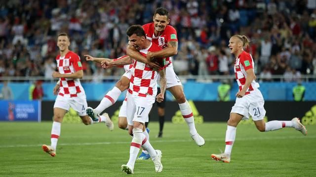 本届世界杯克罗地亚队为何总是穿着客场球衣?