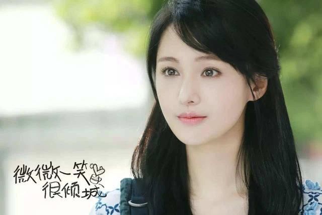 郑爽出了一本书,她把胡彦斌写在书里,而他也连