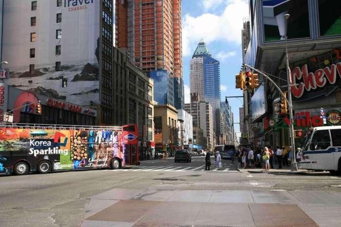 在美国生活一个月得需要多少人民币?