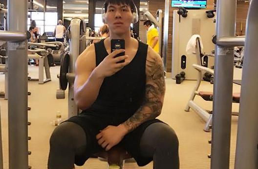 卧推比肩奥尼尔的铁牛,为何他连打CBA的机会